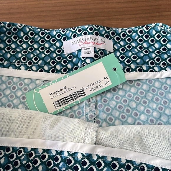 Brand New Shorts from Stitch Fix Size Medium - Picture 2 of 2